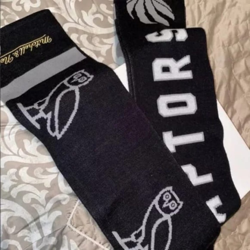 OVO x Raptors crossover scarf - Picture 2 of 2